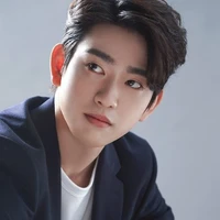 Sr. Jeon (Jinyoung)