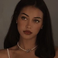 《 HELENA ENGEL WIGTH ( JOVEN ) 》