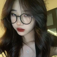 นํ้าฝน(ตอนใส่แว่น)👑