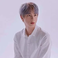 Jin{23 años}