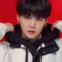 Moi c’est suga j’ai 33ans 