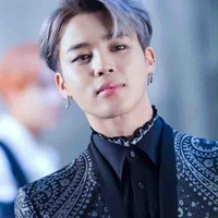 Moi c’est jimin j’ai 30ans membre des bts