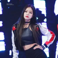 Auralia Agatha (kakak angkat Queen)