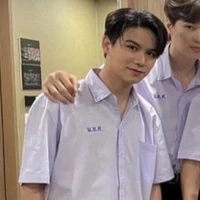 จี(เพื่อนคริส/เจ)🤴