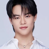 ธาคิน(พ่อ.น.อ.☃️)