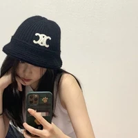เบ