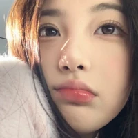 นางเอก ชื่อเกรซ