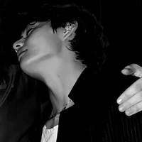 𝓐𝓾𝓽𝓱𝓸𝓻 [작가 민지]