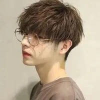 คิม//เพื่นพน.