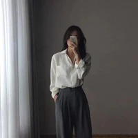 ลดา//พระรอง