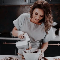 Alya Verain (fl mother)