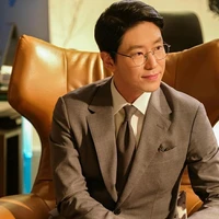 วิคเตอร์(พ่อพ.อ)ตระกูลอเลสซานโดร