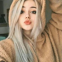 lena wilson (hermana de tina y eva)