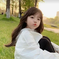 Zallay (filha do Jongho e Seonghwa)