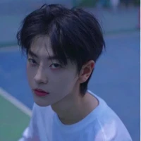 เป็นหนึ่ง//พระเอก2