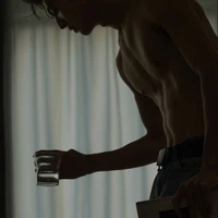CHRIS HAN