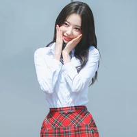 Sakura Miyawaki (Teman Amara)