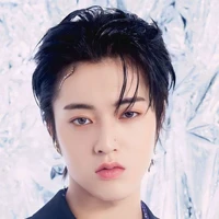 Axelio Skylark Warren