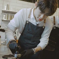 รัน(ผู้ช่วยเจ้าของร้าน)