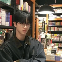 เอิร์ธ(พี่ชายนางเอก)