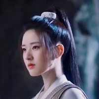 เฉินมี่หยาง (นางเอก)พี่คนโต