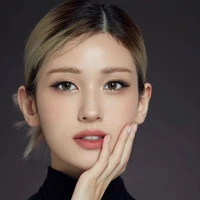 Jeon Somi [Step-sister of Jungkook] (O)