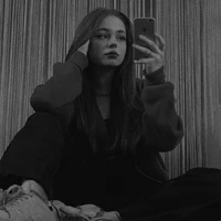Anita -/20 años/- [O]