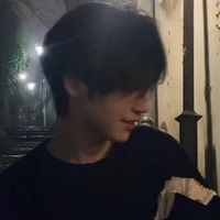 คริสต์ | ผู้กำกับ