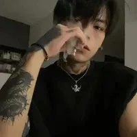 คิม(พี่นอ+คนโต)​