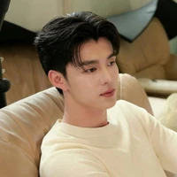ออกัส👑(พระเอก)