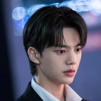 Song Kang  ( Jk right hand)
