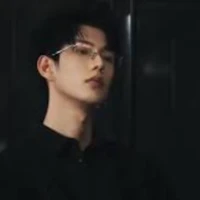 อาร์ม(พระเอก)