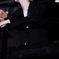 แอชตัน(บอดี้การ์ด)