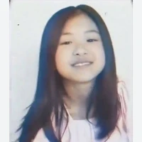 (Lauren waktu kecil)