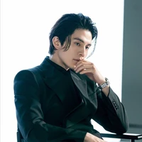 สิงห์(พ่อนายเอก+นักธุรกิจพันล้าน)