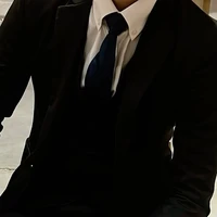 ไฉ่หง 彩红