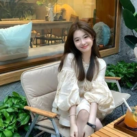 ทริซ(เลขา)