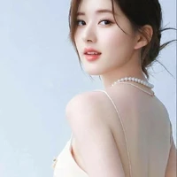 Amelia Betty Jenner (Bunda)