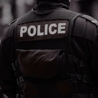 POLICE 