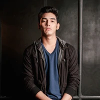 Aron Pierre