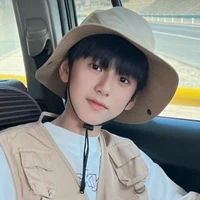 จีเนียส