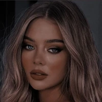 Louna( belle sœur) Naomie