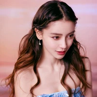 จีน่า(น.อ)
