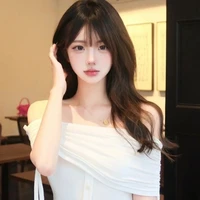 แม่นม ผู้ดูเเลเด็กๆ
