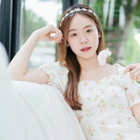 เบส กระหรี่