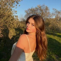 Everly Hoffman (hermana pequeña)