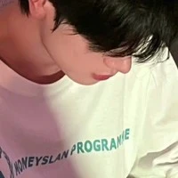 𝑚𝑒𝑟𝑐ℎ𝑎𝑛𝑡 (พ่อค้า)