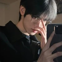 ไวน์(พ.อ+รองประธานนักเรียน)