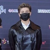 ธีระ