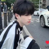 อาจิ้ว(นายเอก)